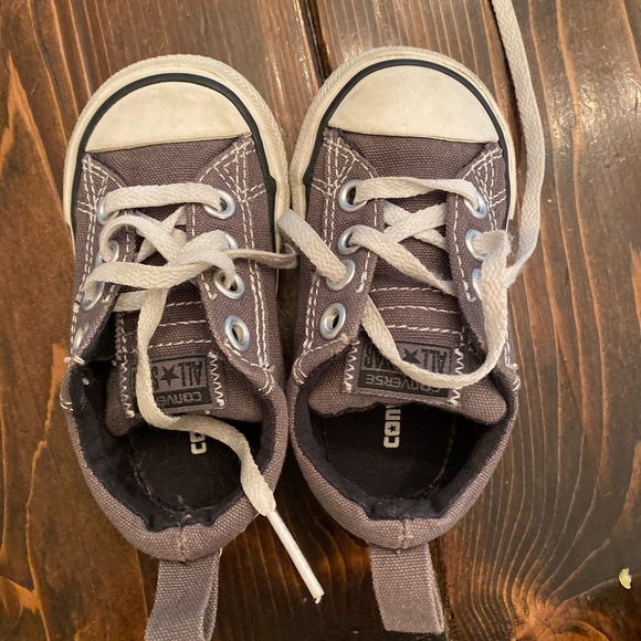 Converse size 5 toddler - Picture 2 of 4